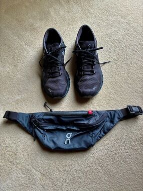 ON Cloudtec Helion Sz 8.5 Running Sneakers Lace-Up and On Waist Pack Lite